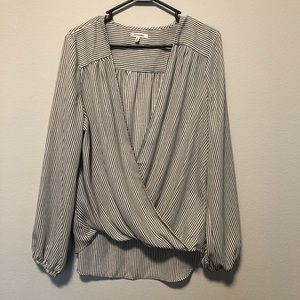 Mac Studio blouse size large